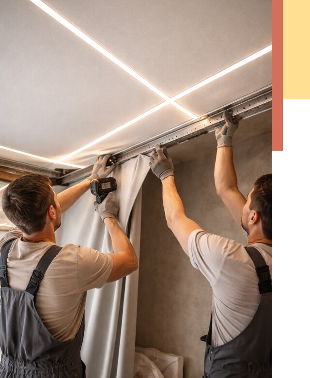 Монтаж натяжного потолка со световыми линиями в Подольске от 1250 руб. | ОТДЕЛОЧНИК-Пдл